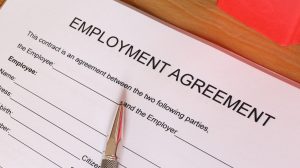 Portuguese-English-international-employment-contract.
