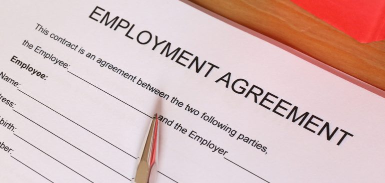 Portuguese-English-international-employment-contract.